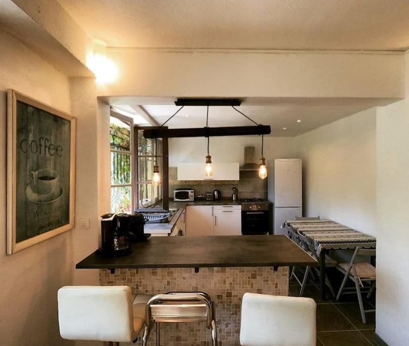 Charmant Rez De Villa Climatise Renove, 90M2 Avec Parking Cassis Exterior foto